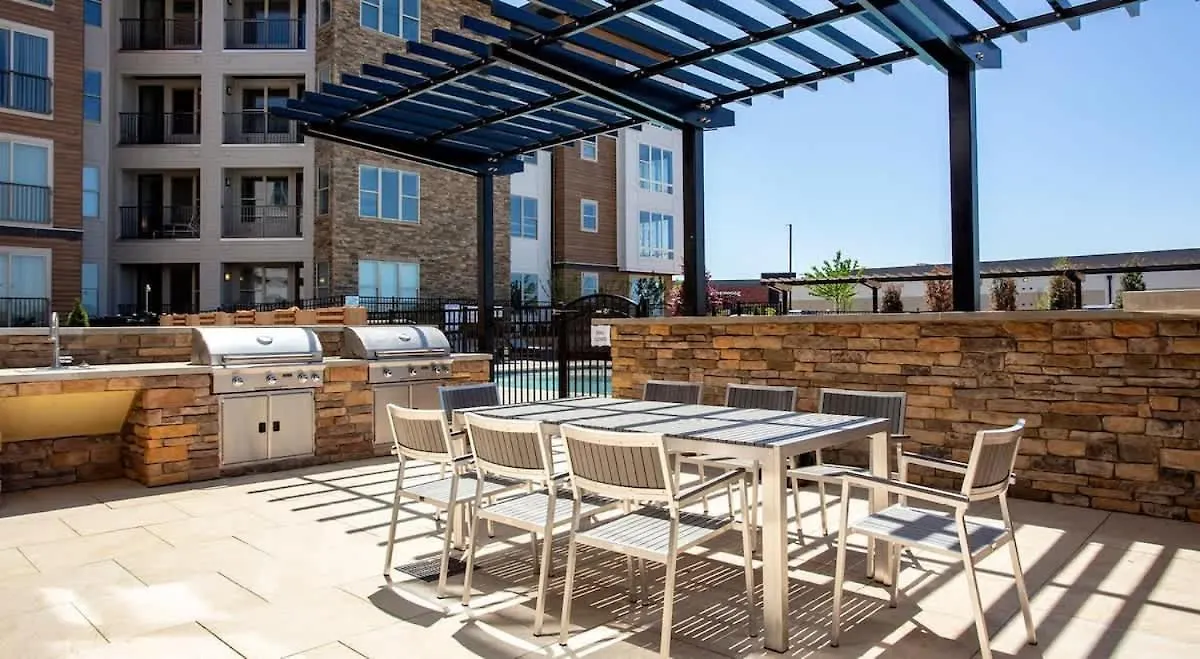 Luxurious King 3Br Suite In Waverly Charlotte!